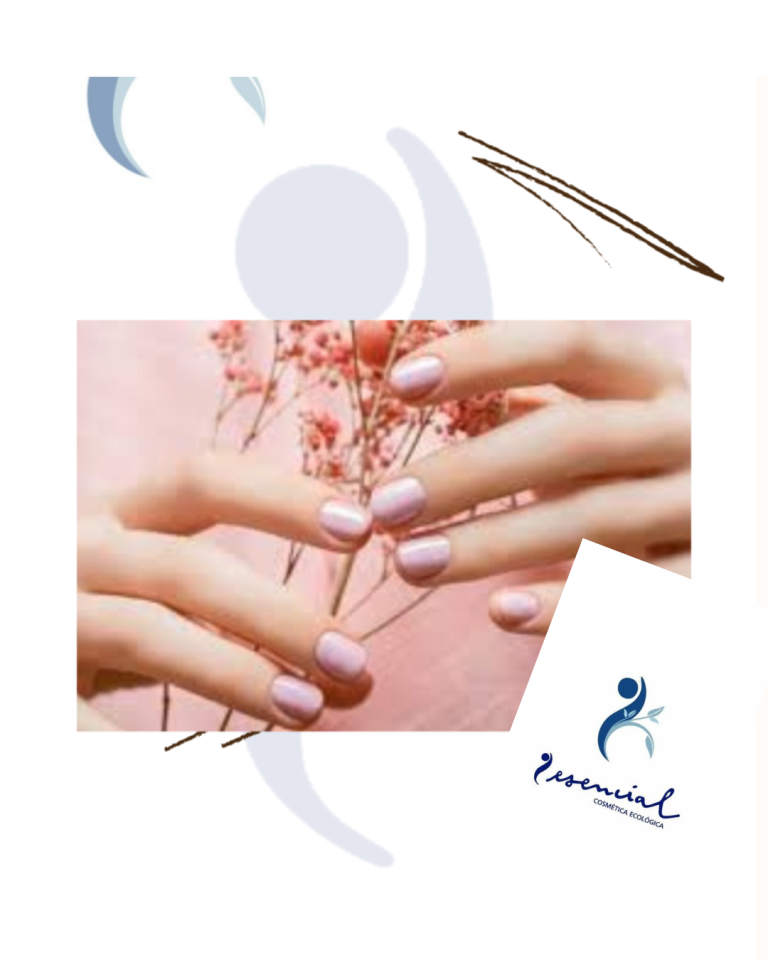 MANICURA CON ESMALTADO SEMIPERMANENTE